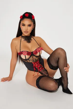 Beauty Of The Dead 3 Piece Bedroom Costume Set - Red/Black