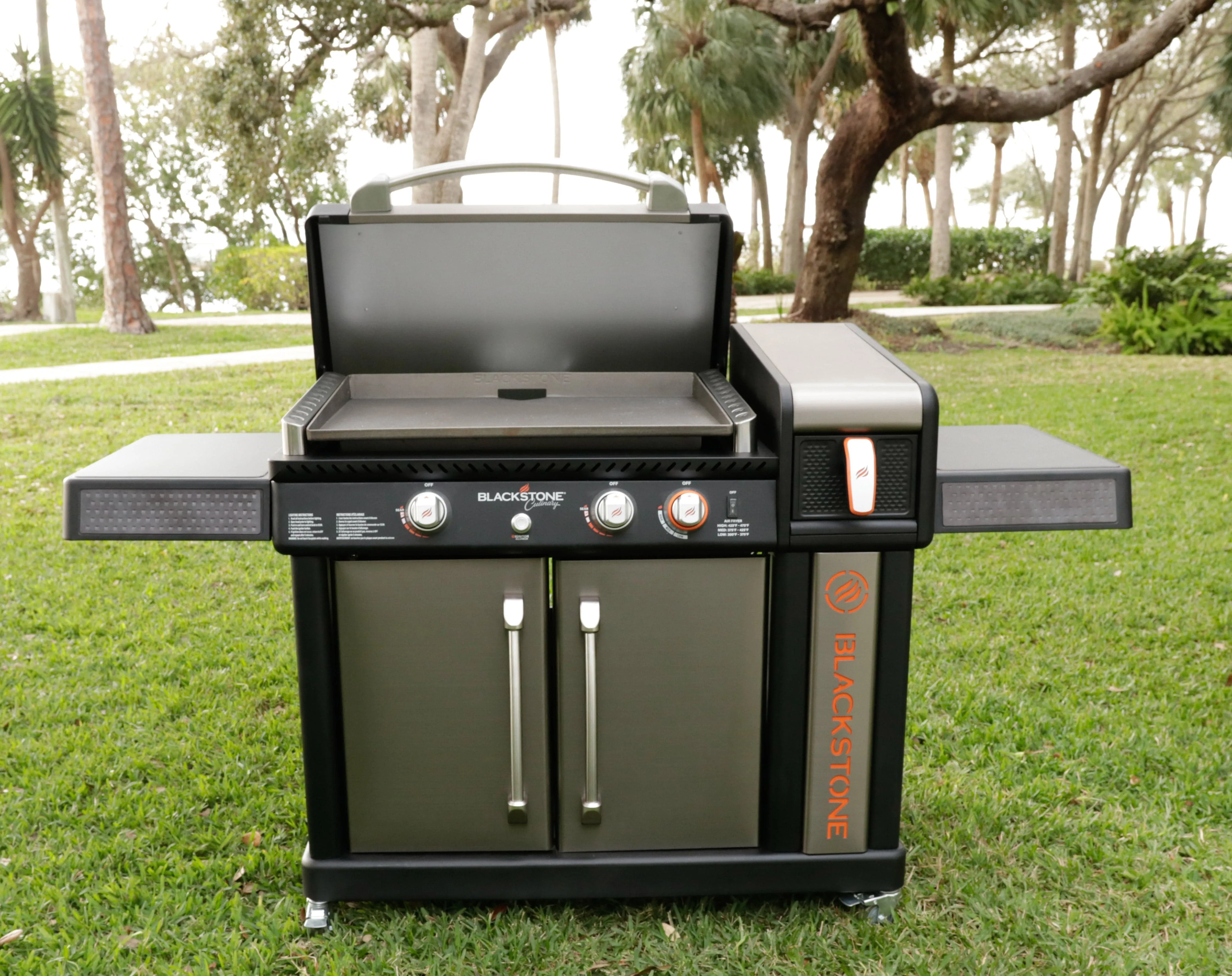 Blackstone Culinary Pro 28” Cabinet Griddle with Air Fryer Drawer 1916